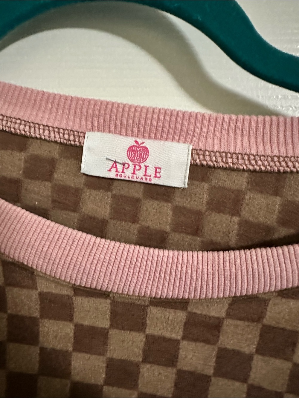 Boutique Apple Boulevard checkerboard Pink & Brown Lounge Set NWOT Med - Picture 5 of 7